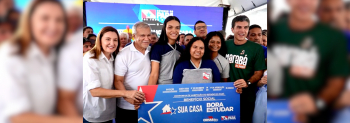 Notícia: Estado entrega cheques do ''Bora Estudar'' para estudantes em Marabá